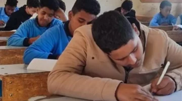 تحقيقات عاجلة بسوهاج وأسيوط.. التعليم تتوعد المتورطين في واقعة تداول امتحانات الثانوية العامة